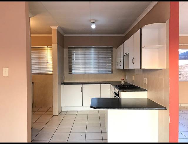 3 BEDROOM TOWNHOUSE RENTED IN TERENURE